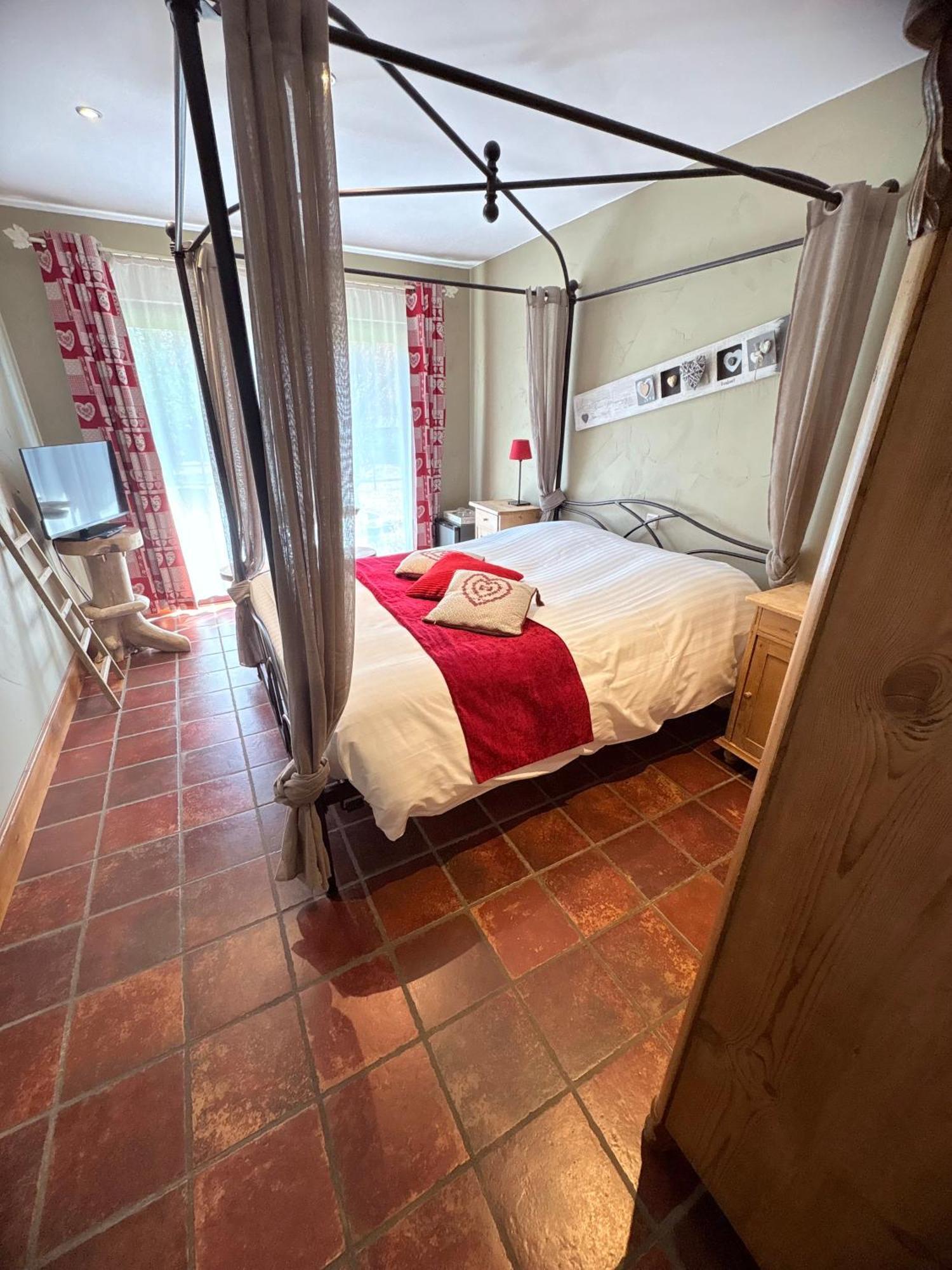 Comme A La Ferme Bed & Breakfast Durbuy Dış mekan fotoğraf