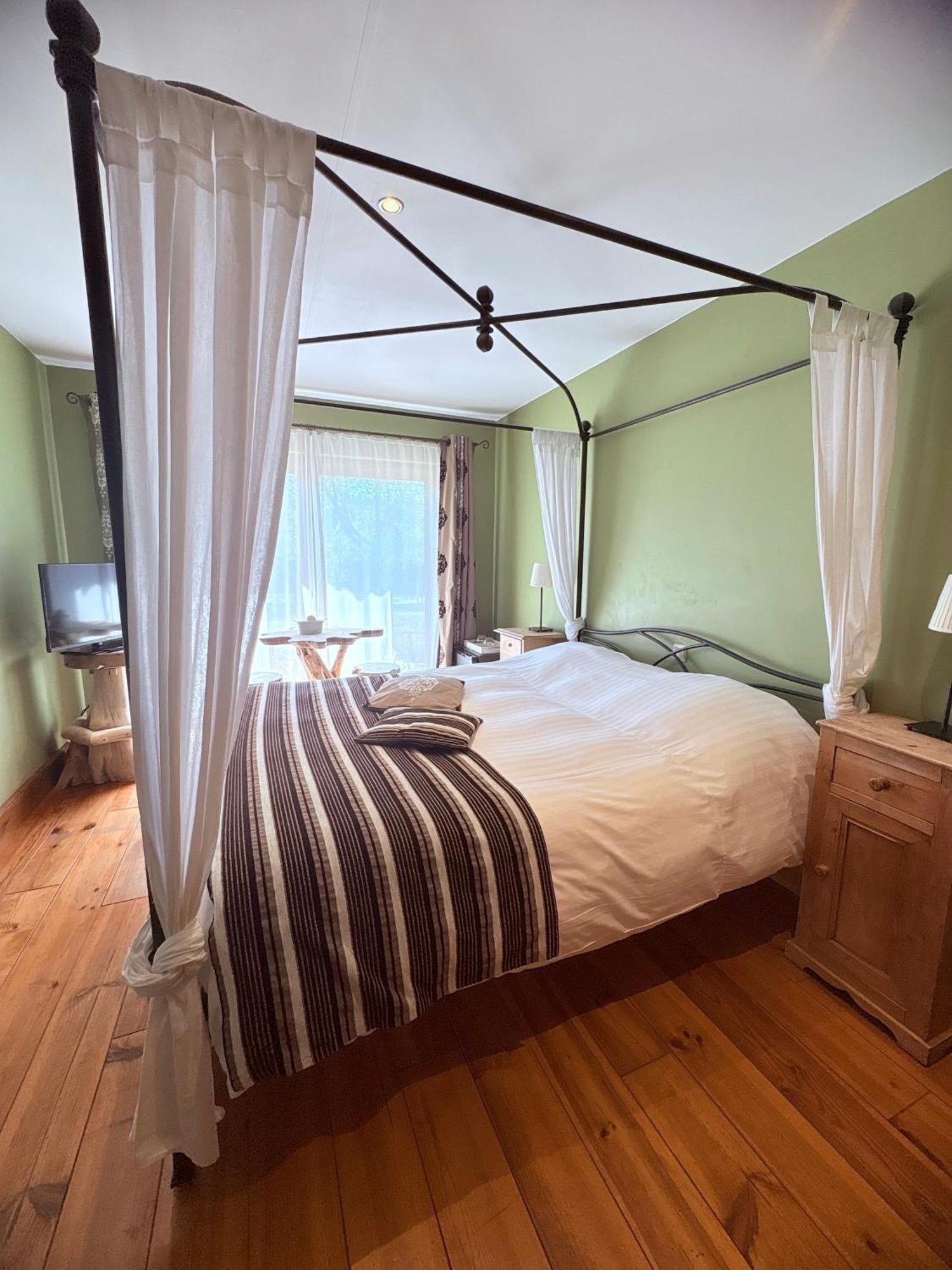 Comme A La Ferme Bed & Breakfast Durbuy Dış mekan fotoğraf
